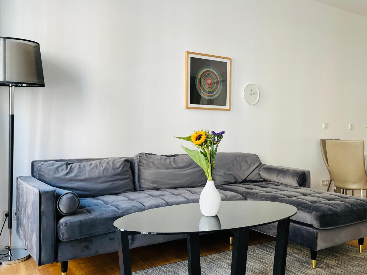 Modern Apartment In Mitte Berlin Extérieur photo
